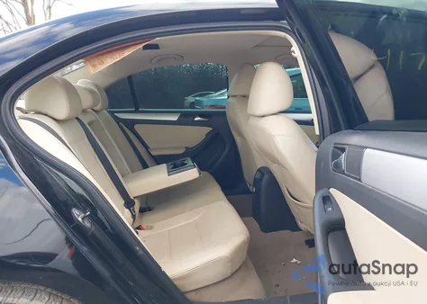 2011 Volkswagen Jetta 2.0L Tdi z USA, uszkodzony, nr VIN 3VWLL7AJ8BM109971